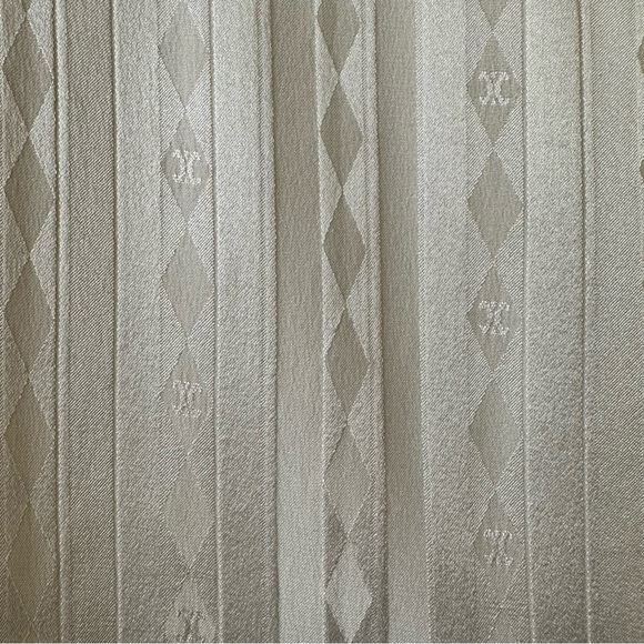 CELINE PARIS- Vintage Cream 100% Silk Pussy Bow Button Down Blouse (Size:40) - Picture 13 of 15